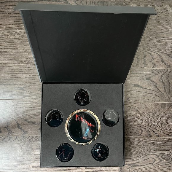 Watch Dogs Legion Collector's Coin Set - Picture 2 of 3